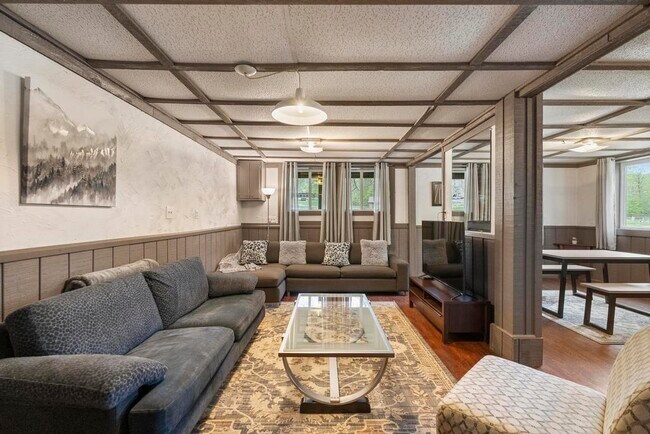 Building Photo - 5341 Alphof Rd