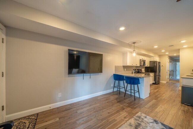 Foto del edificio - 225 E Market St