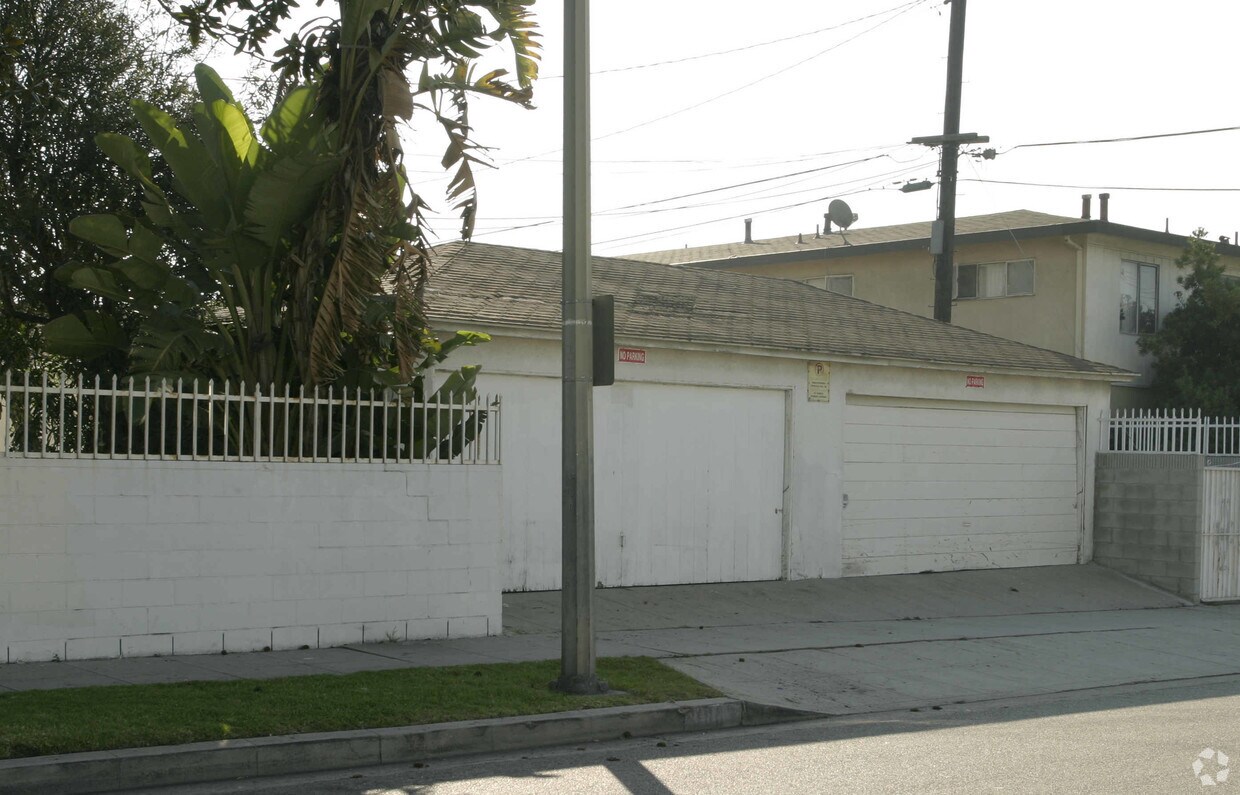 Foto del edificio - 908-910 Myrtle Ave