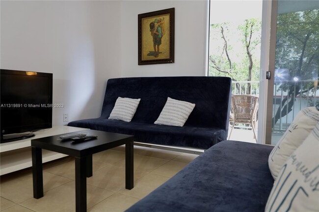 Building Photo - 800 N Miami Ave