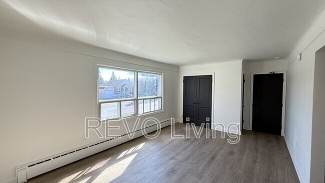 Photo du bâtiment - 6921 Barker St