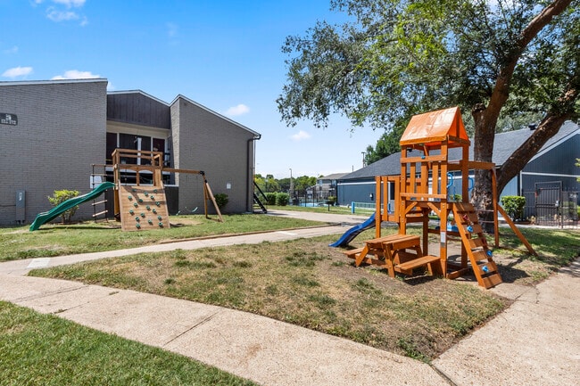 Playground - Buena Villa Apartmentes