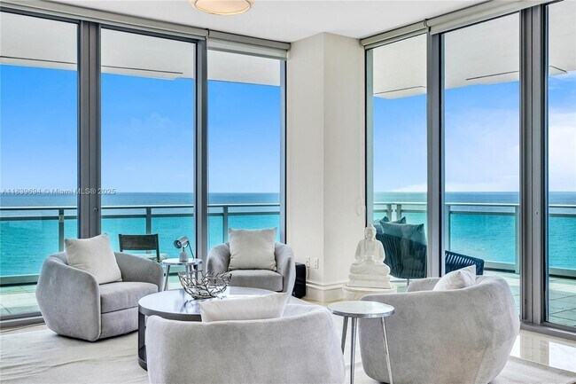 Foto del edificio - 10295 Collins Ave