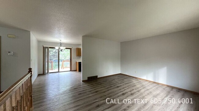 Foto del edificio - Charming 4 Bedroom 2 Bathroom Single Famil...