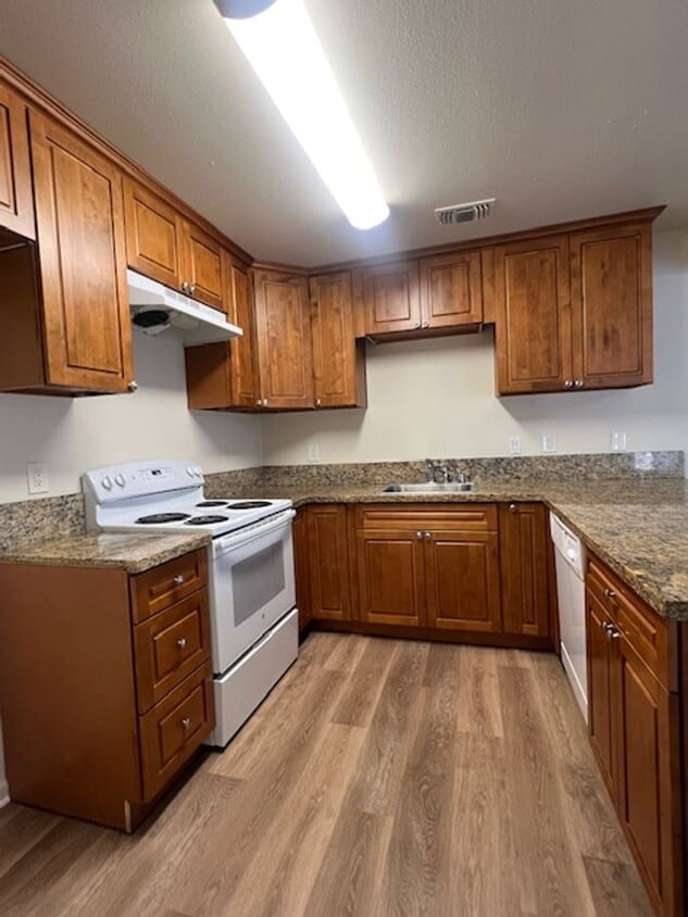 Primary Photo - REMODELED 2 BED DUPLEX WITH PRIVATE YARD!!
