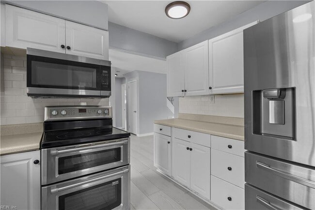 Building Photo - 528 Lavender Ln