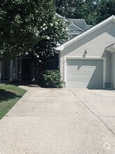 Building Photo - 861 Royal Grove Ct