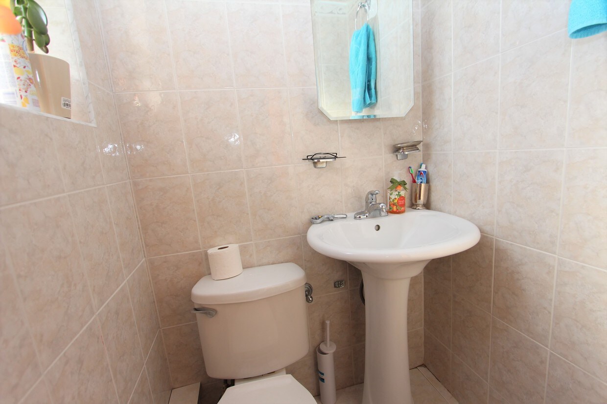 Foto del edificio - 2273 E 5th St