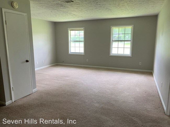 Foto del edificio - 670-672 Old Summerville Rd NW