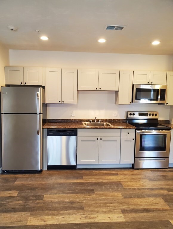 Foto del edificio - 576 South Ave