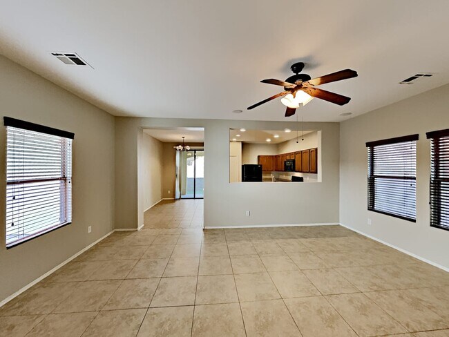 Foto del edificio - 21110 E Duncan St