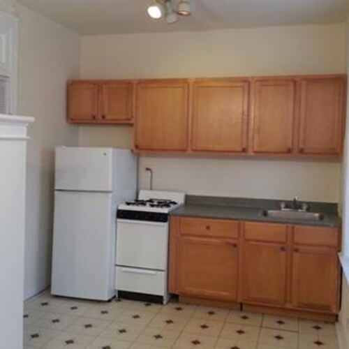 Primary Photo - 620 W Addison St