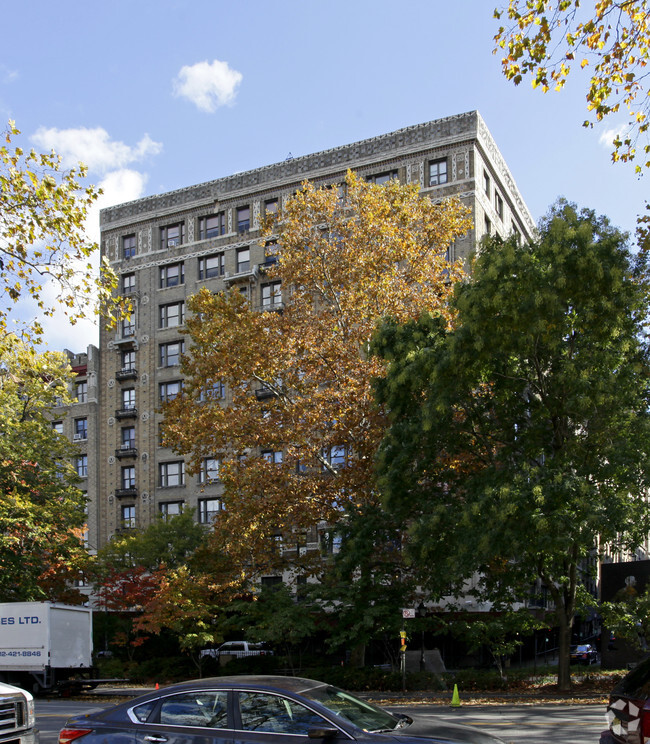 Building Photo - The Beaumont