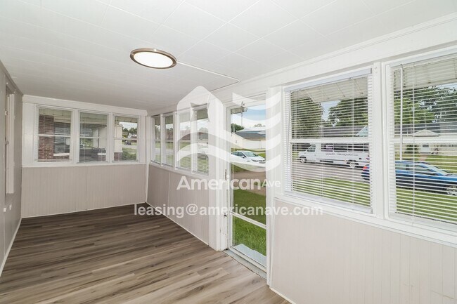 Foto del edificio - 521 Dale Ave