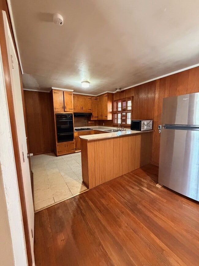 Photo - Fenced in Yard! House