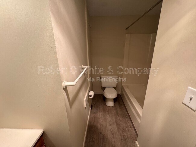 Building Photo - 195 Burgundy Hill Ln