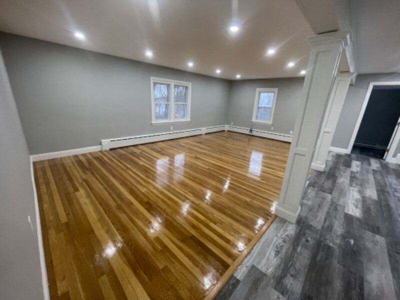 9 Park Rd Unit 2, Webster, MA 01570 Room for Rent in Webster, MA