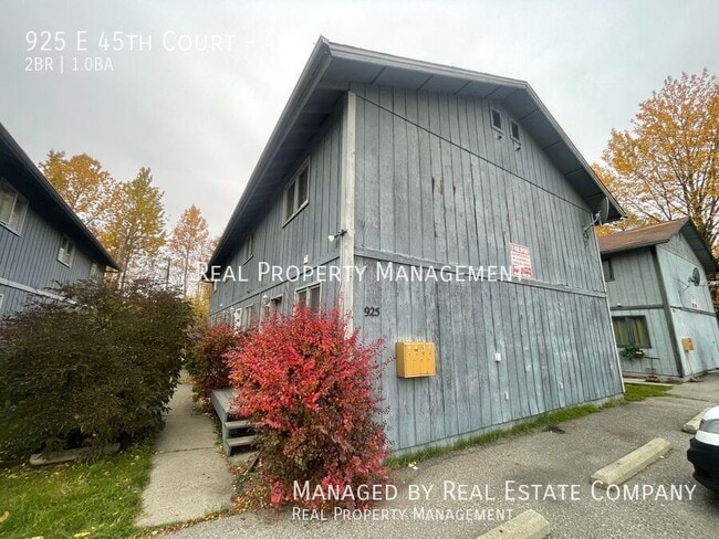 Building Photo - 925 E 45th Ct