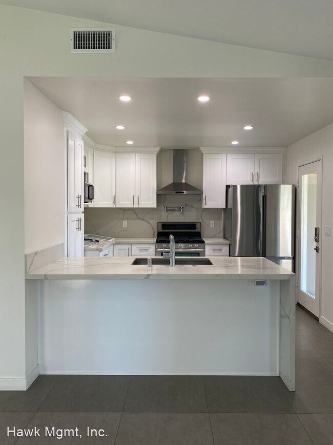 Building Photo - 3 br, 2 bath House - 22844 Cantlay St.