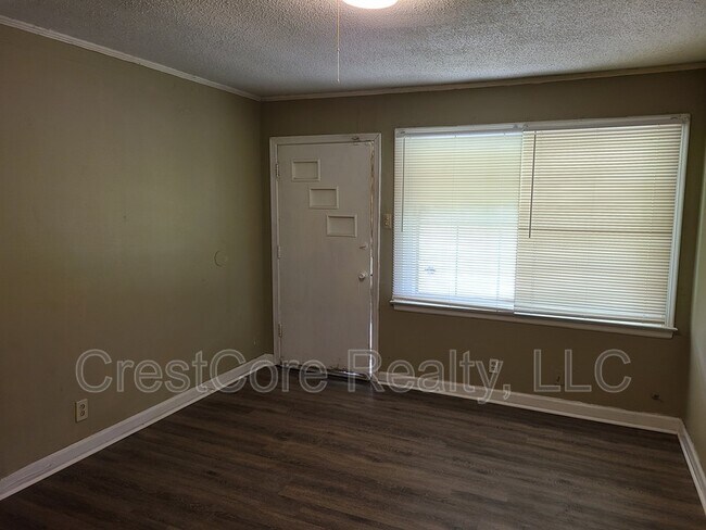 Building Photo - 217 Bettis St