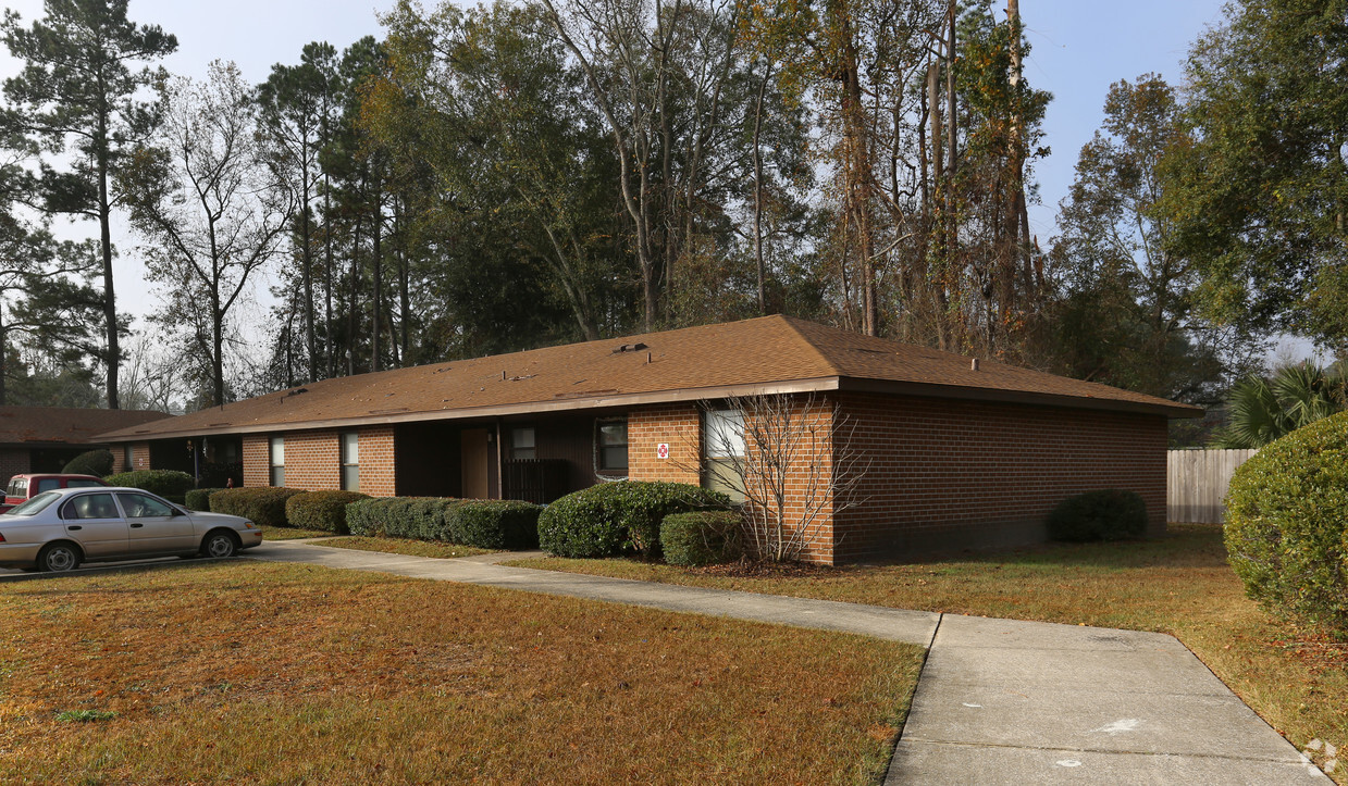 Primary Photo - Baldwin Village Apartments