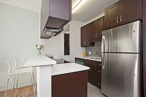 Building Photo - 153 W 83rd St