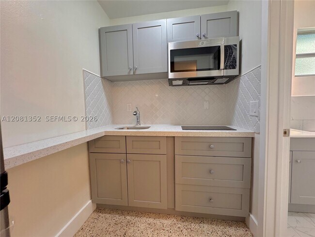 Foto del edificio - 7135 SW 22nd St