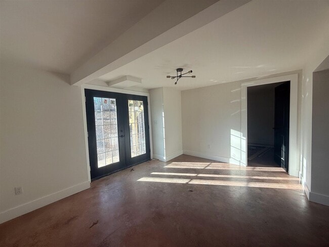 Foto del edificio - 649 Old Drake Temperance Rd