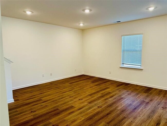 Building Photo - 66 Red Dragon Dr