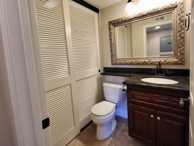 Foto del edificio - 3957 Nobel Dr