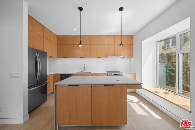 Foto del edificio - 1227 23rd St