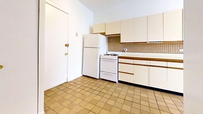 Foto del edificio - Top Floor Sheridan Park Studio