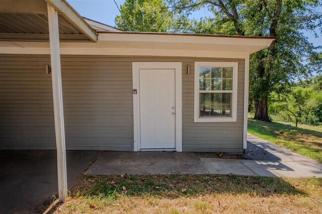 Building Photo - 5617 S Indian Meridian Rd