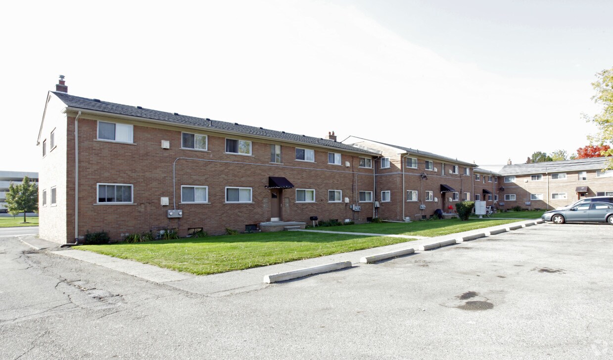 Foto del edificio - 3840 W 13 Mile Rd