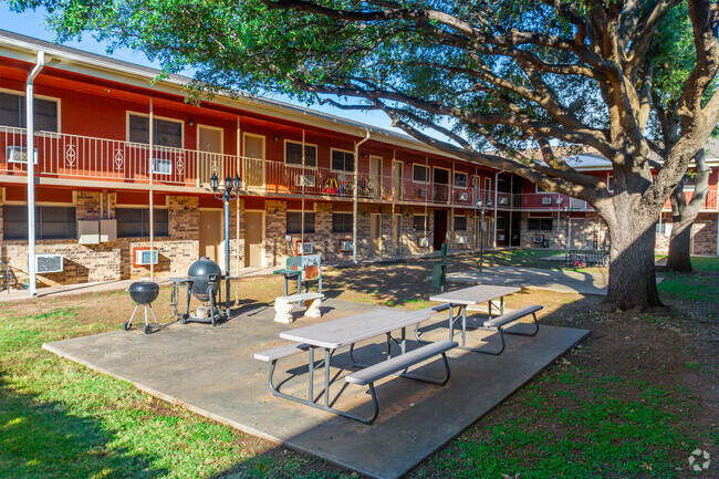 Grill Patio - Windmill Park Apartment Homes