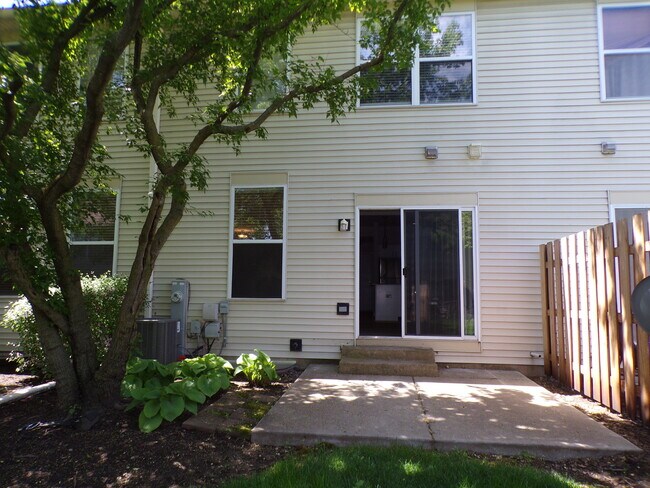 Building Photo - 457 Littleton Trail
