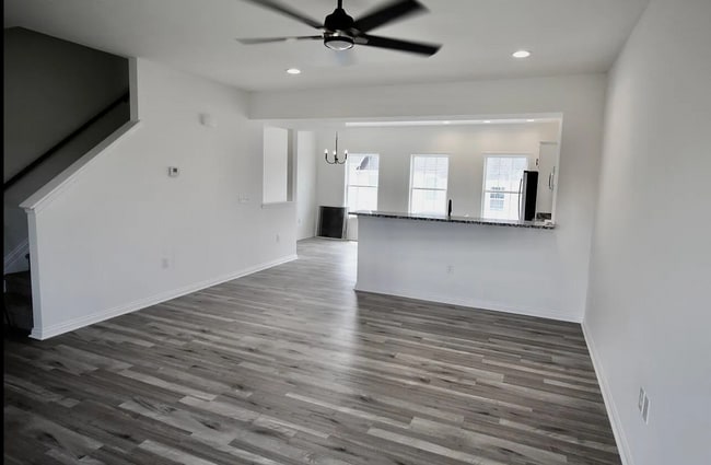 Photo - 1145 Appian Crossing Way House