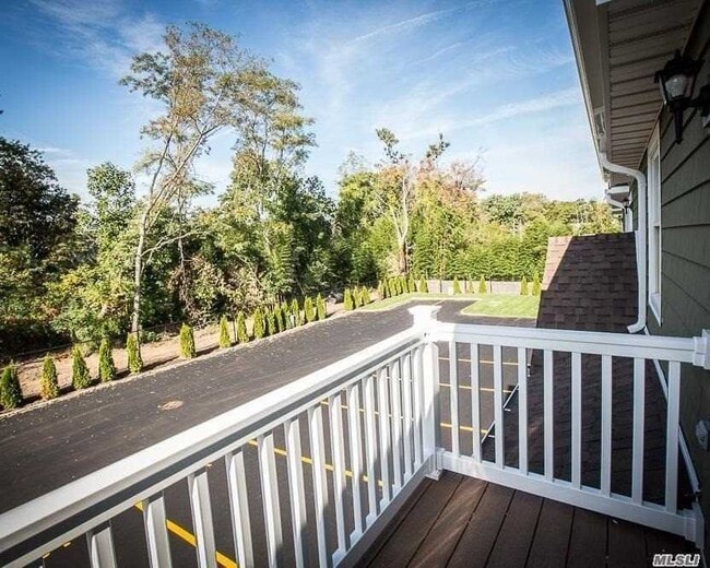 170 W Montauk Hwy Unit 9, Lindenhurst, NY 11757 Apartment for Rent in