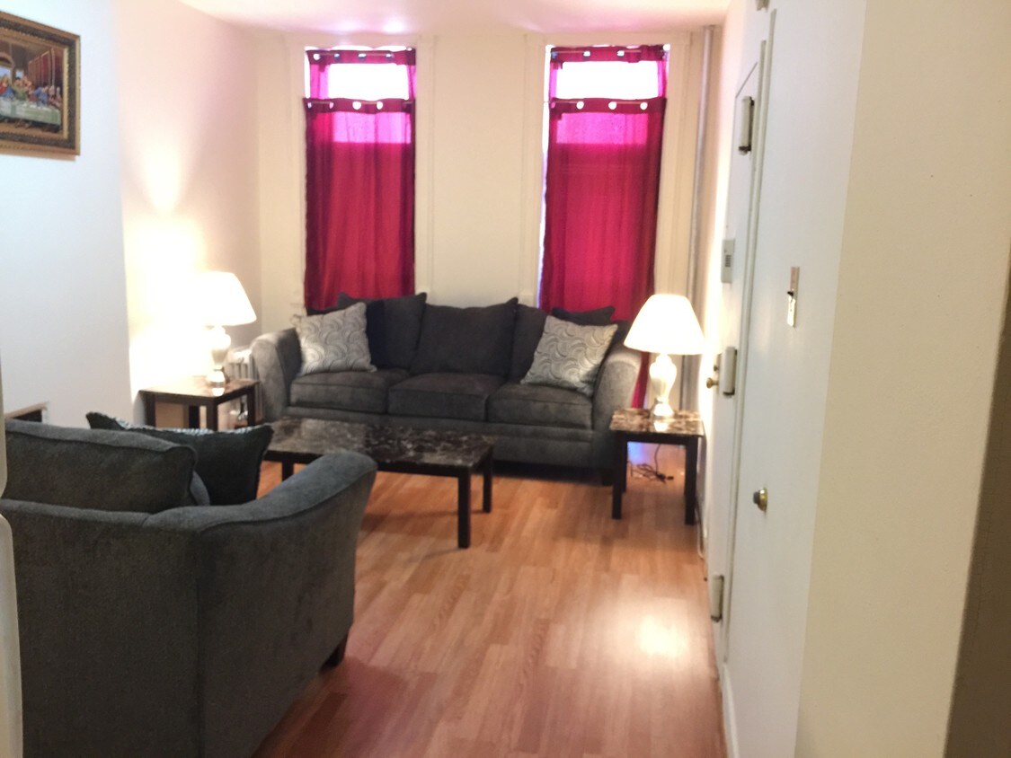 Foto principal - 468 Jefferson Ave