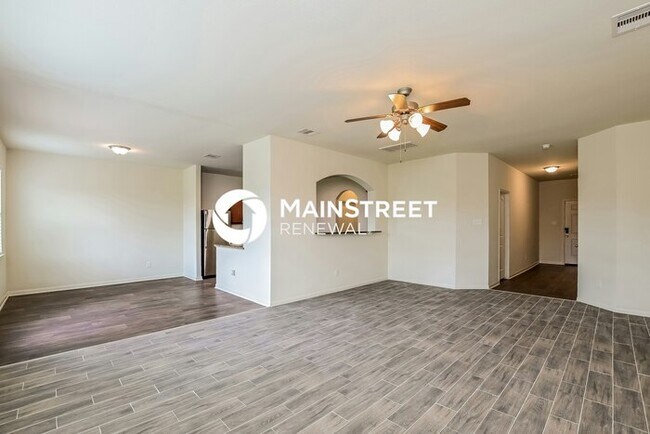 Foto del edificio - 4 Bedroom Pet-Friendly Home in MAGNOLIA, TX with Main Street Renewal