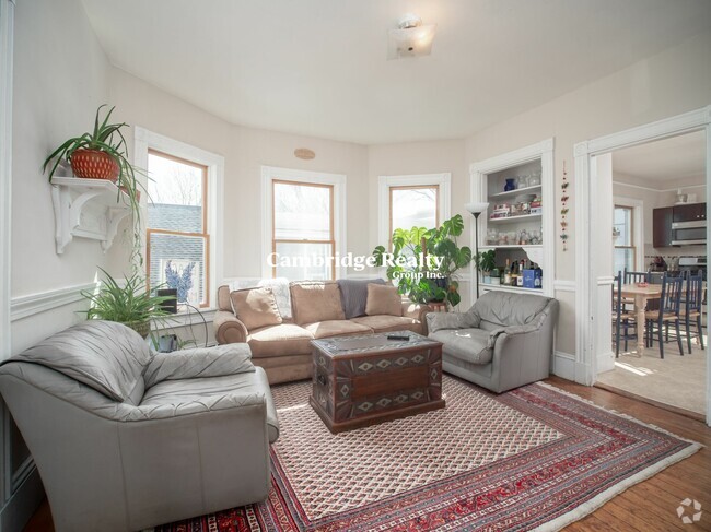 Building Photo - 318 Beacon St