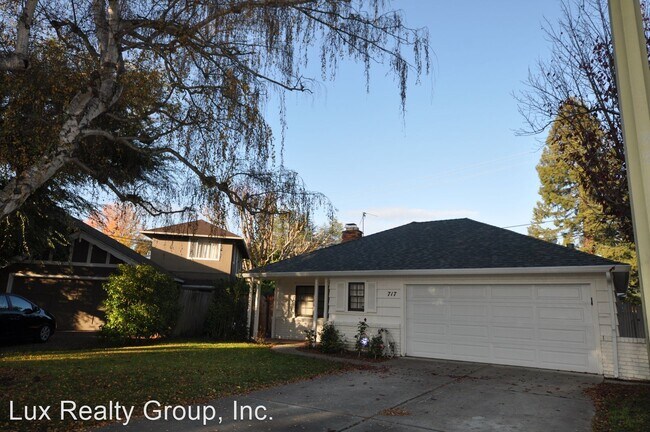 Foto del edificio - 3 br, 2 bath House - 717 Garland drive