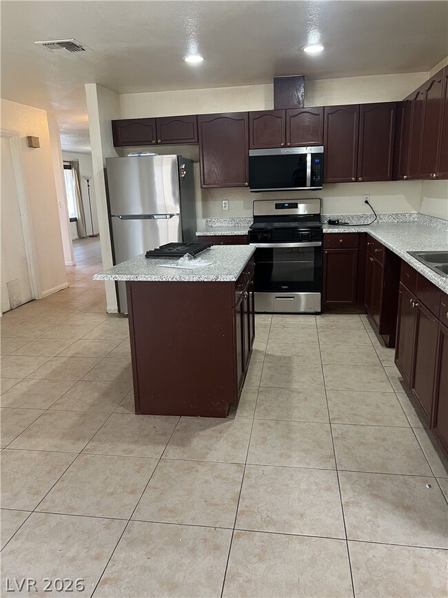 Foto del edificio - 6845 Carrera Dr