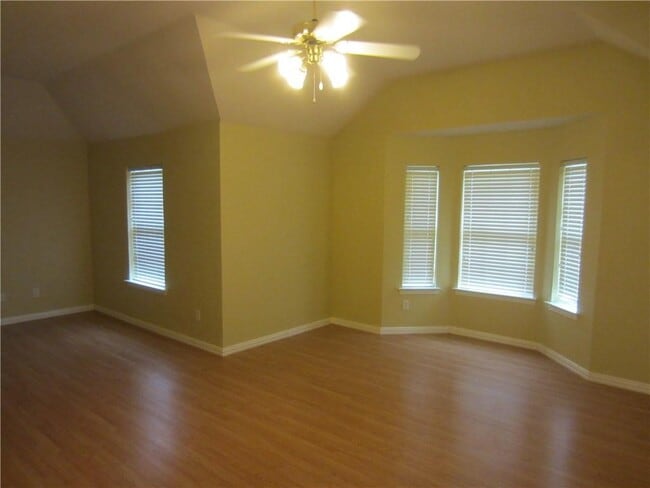 Building Photo - 1800 Chester Dr