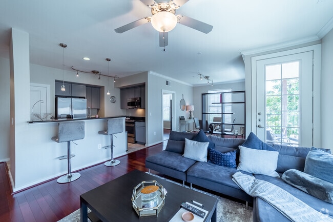 Living room - 7342 Oak Manor Dr