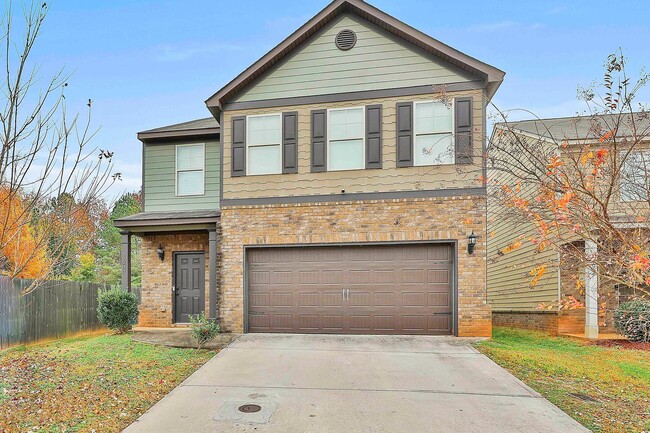 Building Photo - McDonough Home Spacious and Close to Everything!