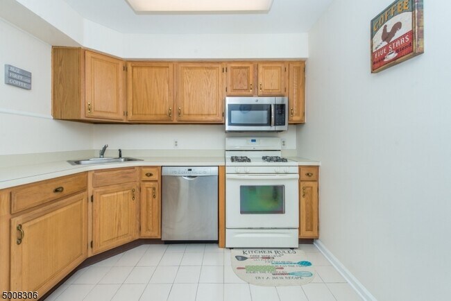 Building Photo - 5113 Austin Ct