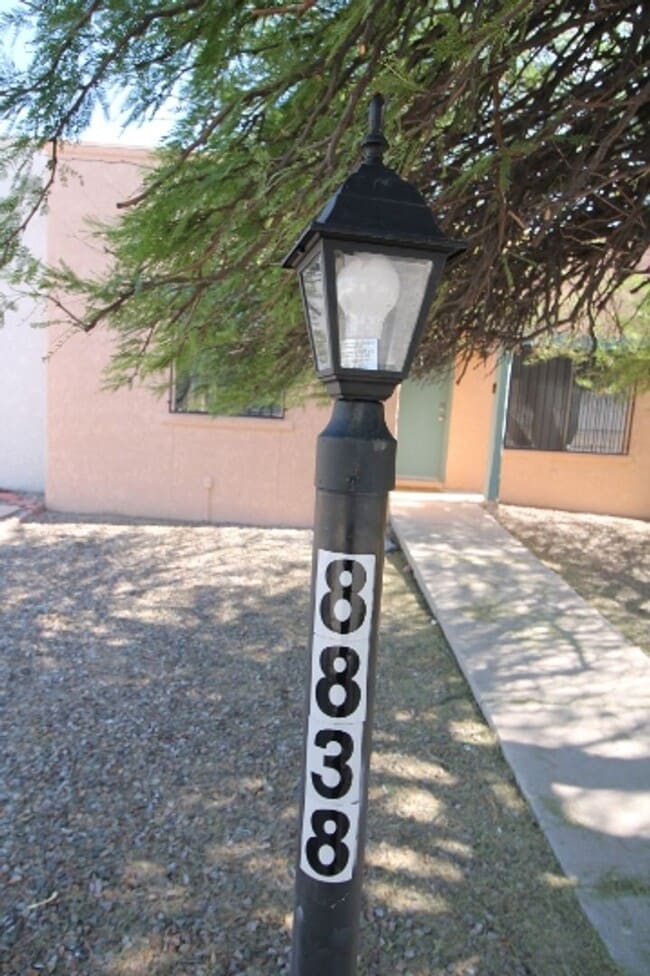 Building Photo - Townhome COMING AVAILABLE SOON!!!! Cute 2bd/2ba