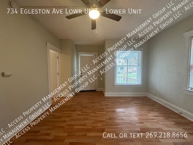 Building Photo - Remodeled duplex for rent in Kalamazoo!