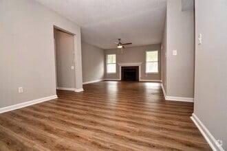 Building Photo - 1605 Huntingdon Chase